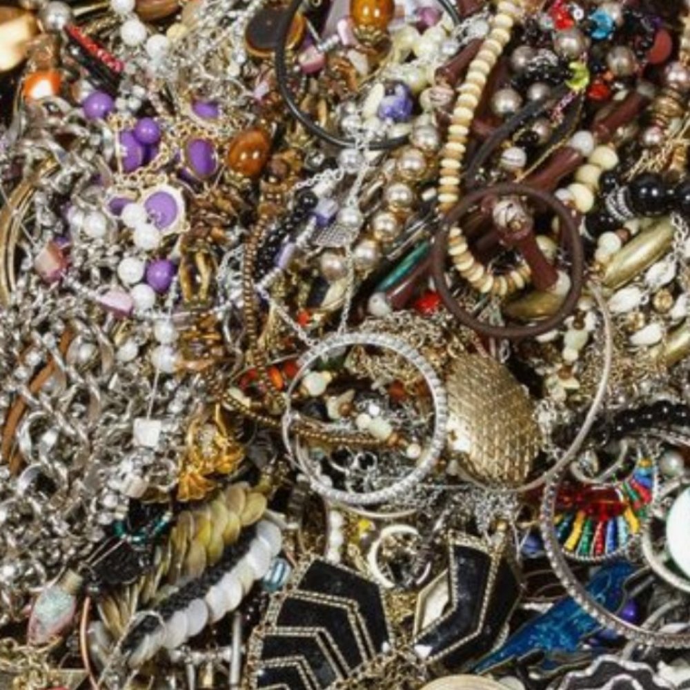 1LBS JEWELRY BUNDLE
